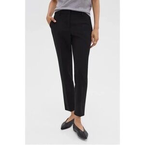Theory Treeca 2 Good Wool Crop Suit Pants in Black